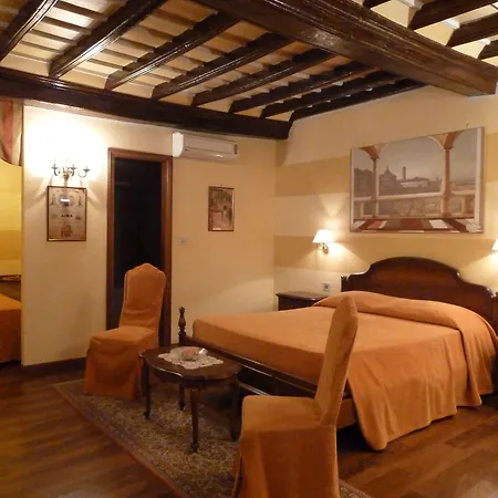 Antica Dogana 3* Turín
